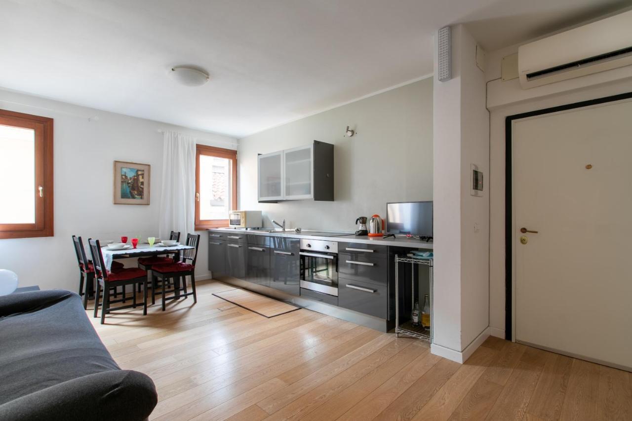 Venice Lance With Lift, 2 Minutes Walk From The Train Station מראה חיצוני תמונה