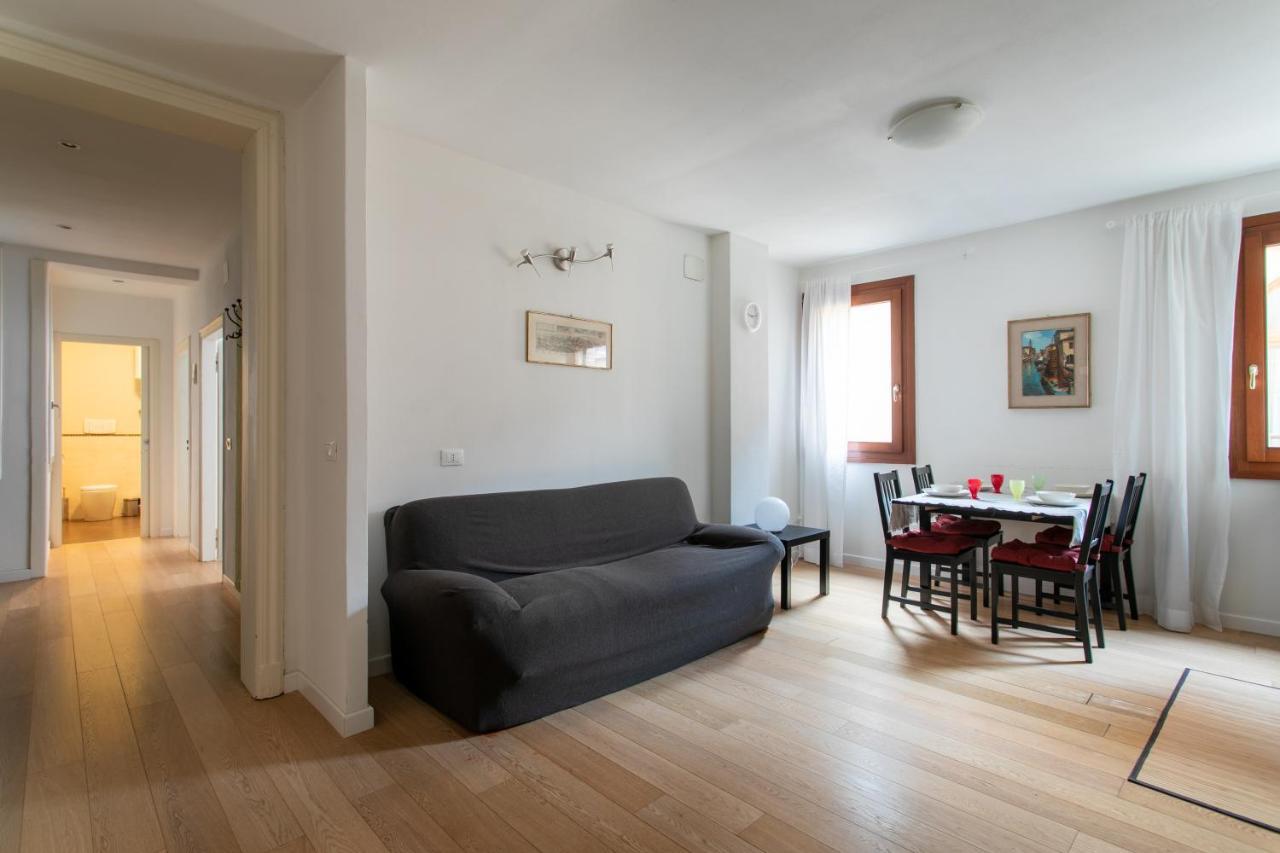 Venice Lance With Lift, 2 Minutes Walk From The Train Station מראה חיצוני תמונה